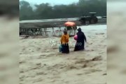 Peones rurales se salvaron de ser arrastrados por el río Rosario