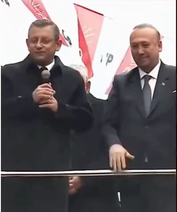 Özgür Özel'den Afyonkarahisar adayı Burcu Köksal’ın DEM Parti sözlerine düzeltme: Sürçülisan olmuş, kapılar tüm siyasi partilere açık