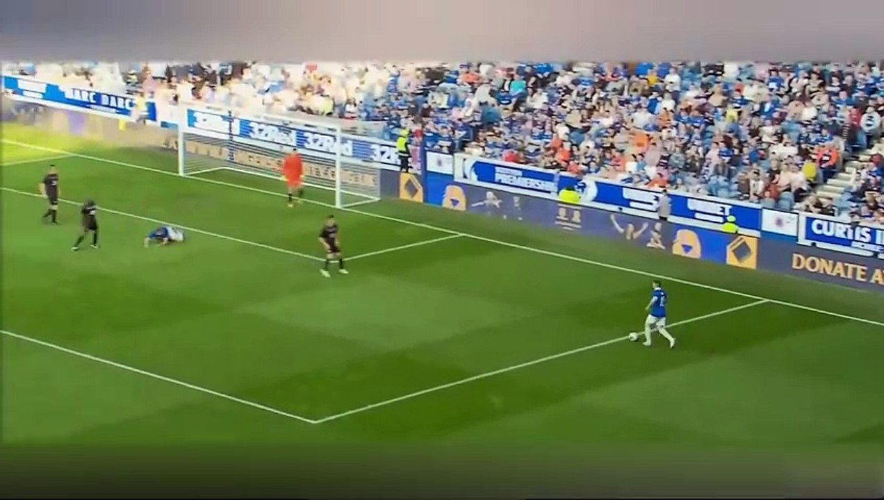Paul Gascoigne e il goal nella reunion dei Rangers (2022)