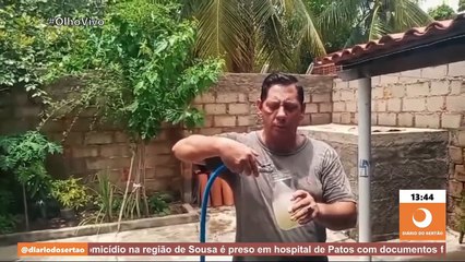 Vereador mostra água contaminada que é distribuída pelo Município de Mãe D’água e cobra providências