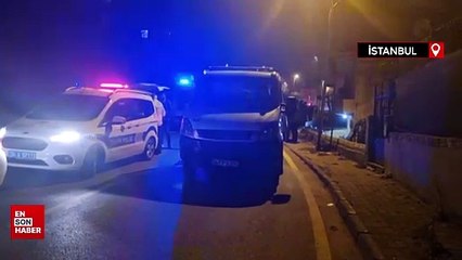 İstanbul Üsküdar'da polisten kaçan otomobil apartman boşluğuna düştü