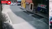 Esenler'de motosikletlilerin kazası kamerada
