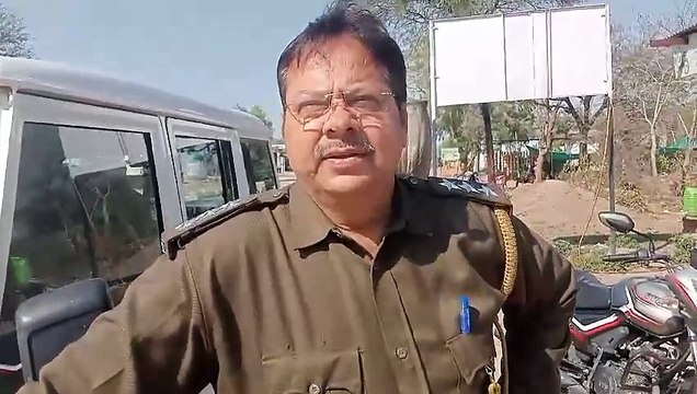 ओवर लोडिंग वाहन पर लगाया जुर्माना