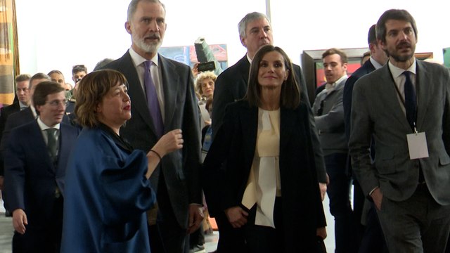 La reina Letizia luce su estilismo menos arriesgado y más elegante en ARCOMadrid 2024