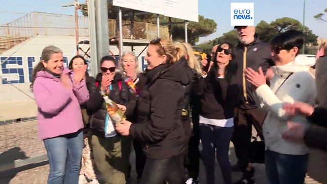 Al Bronx di Napoli la rinascita parte dalle case e dall'arte: salvo il murales di Maradona