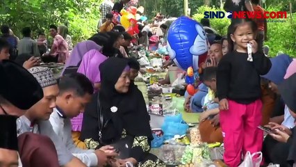 Tradisi Nyadran Jelang Ramadhan, Warga Semarang Kerja Bakti Bersihkan TPU-Makan Bareng