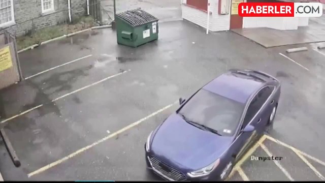 Amerika Birleşik Devletleri'nde durakta otobüs bekleyen öğrencilere ateş açıldı. Biri ağır 8 öğrenci yaralandı