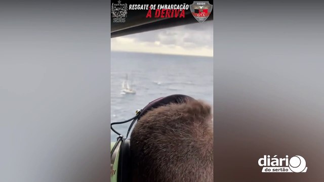 Grupo com 4 turistas franceses é resgatado após veleiro ficar à deriva em praia do litoral paraibano