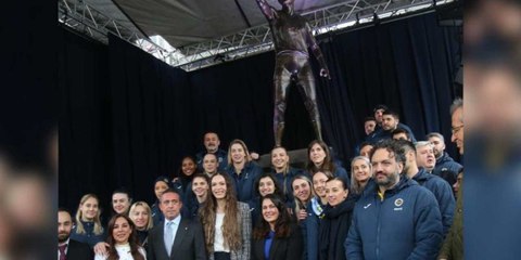 TVF Başkanı Eda Erdem'e “adam gibi adam” dedi