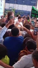 Empolgado, João Roma puxa coro de "volta Bolsonaro"