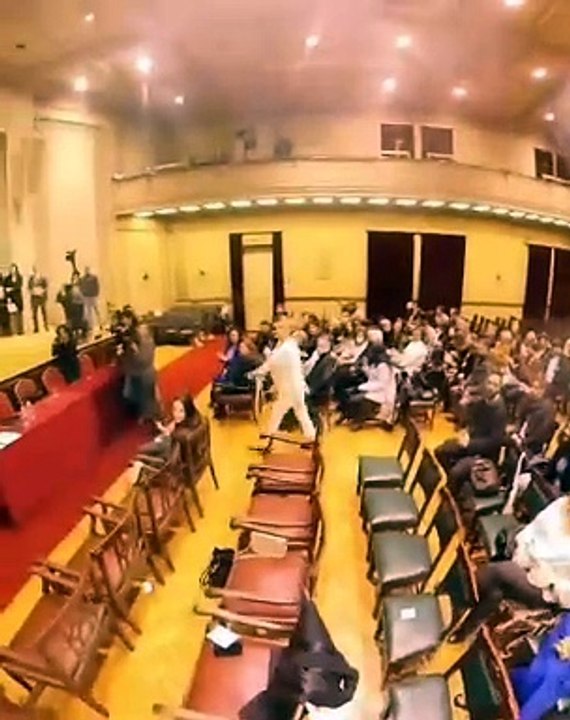 Παπαθωμά: Πήρε το μεταπτυχιακό της από τη Νομική Αθηνών - Συγκινητικές στιγμές από την ορκωμοσία της