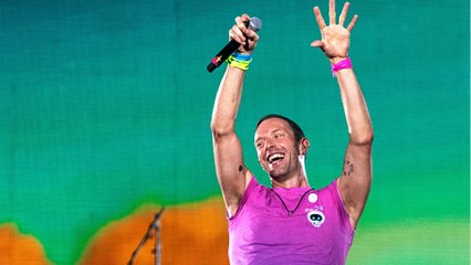 GALA VIDEO - Chris Martin et Dakota Johnson bientôt mariés ? Ils seraient fiancés après 6 ans de relation