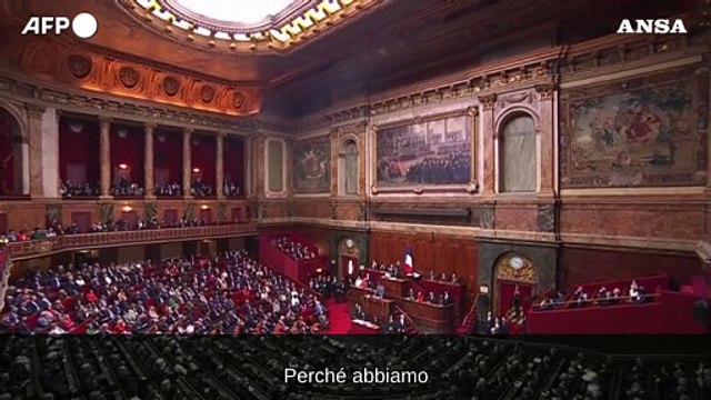Aborto in Costituzione, Attal: Un debito morale per tutte le donne che hanno sofferto