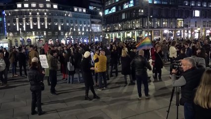 Σερβία: Διαμαρτυρία ακτιβιστών ΛΟΑΤΚΙ στο Βελιγράδι