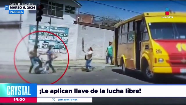 En Puebla choferes se agarran a golpes en plena calle