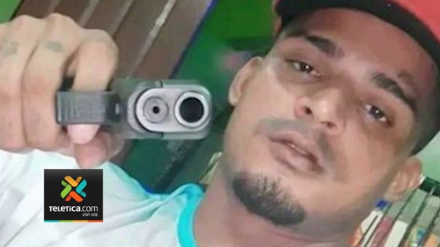 tn7-Sospechoso-de-homicidio-que-escapó-de-Policía-por-techos-exhibe-armas-en-redes-sociales-070324