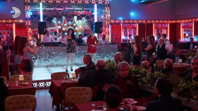 İnci Taneleri ters köşe yaptı: Pavyonda kadına yönelik şiddet protesto edildi