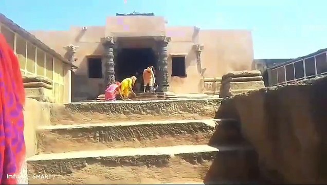 हजारों साल पुराने द्वापर काल के नीलकंठ महादेव मंदिर में है दुर्लभ शिवलिंग...ये है खूबी