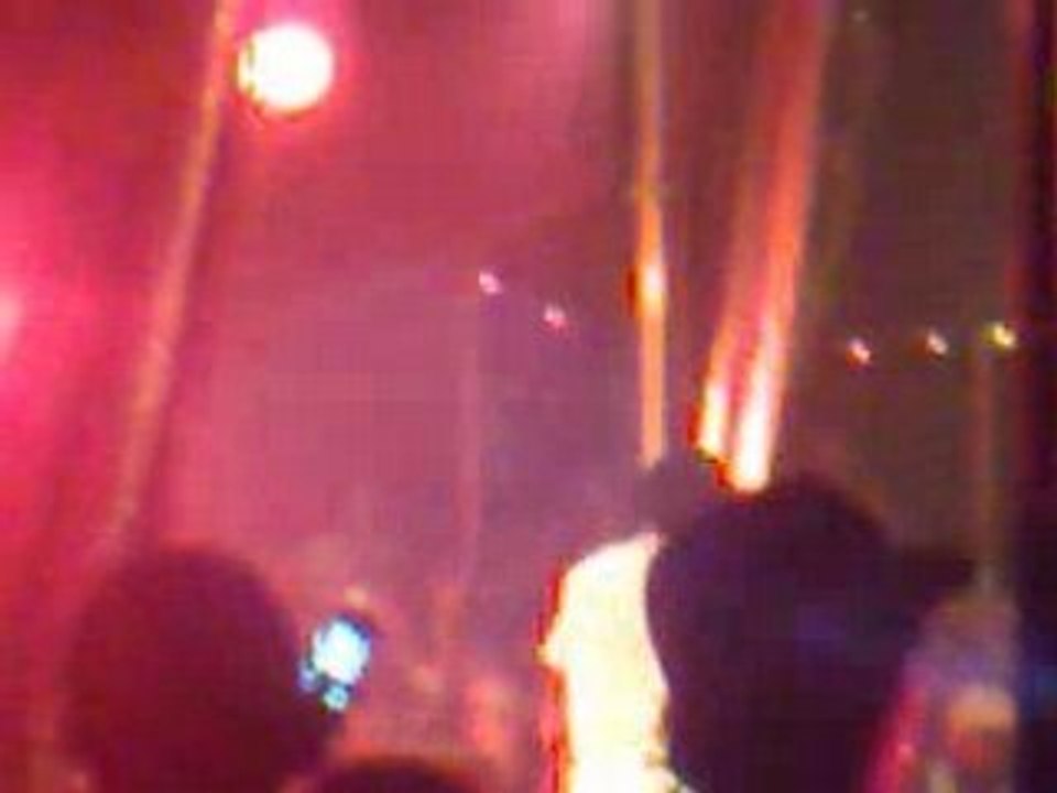 DON'T DIS BOUNTY KILLER IN PARIS 4