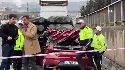 Tırın altına giren otomobil yandı, sürücü hayatını kaybetti