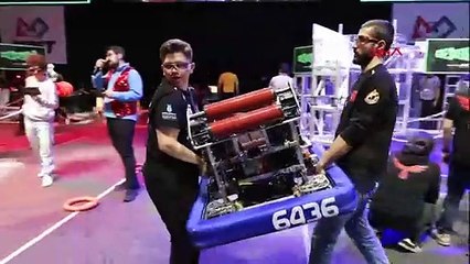 Demirören Medya Lisesi öğrencileri robotik yarışmada ter döktü