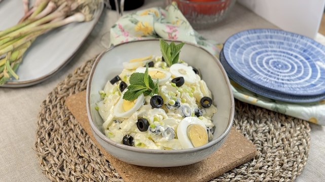Ensalada cubana de papas y huevo, una receta fácil, barata y más ligera de lo que crees