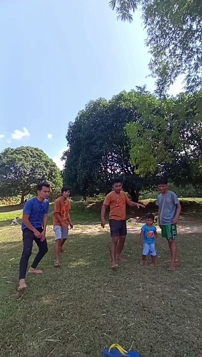 tinitigan