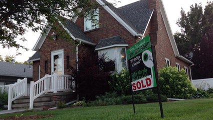 Expert Reveals the Unexpected Best Month to Sell Your Home 🏡