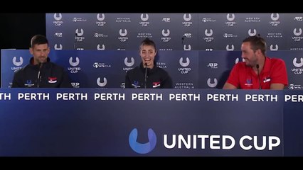 Video, Djokovic parla in cinese: la collega impazzisce!