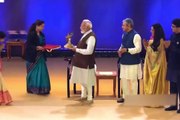 Video: PM मोदी ने मैथिलि ठाकुर को किया सम्मानित, फिर कर दी ये डिमांड, ऑडियंस ने लगाए ठहाके