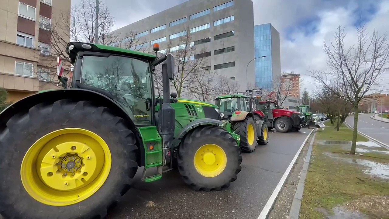 Tractorada frente a la Consejería de Agricultura en Valladolid