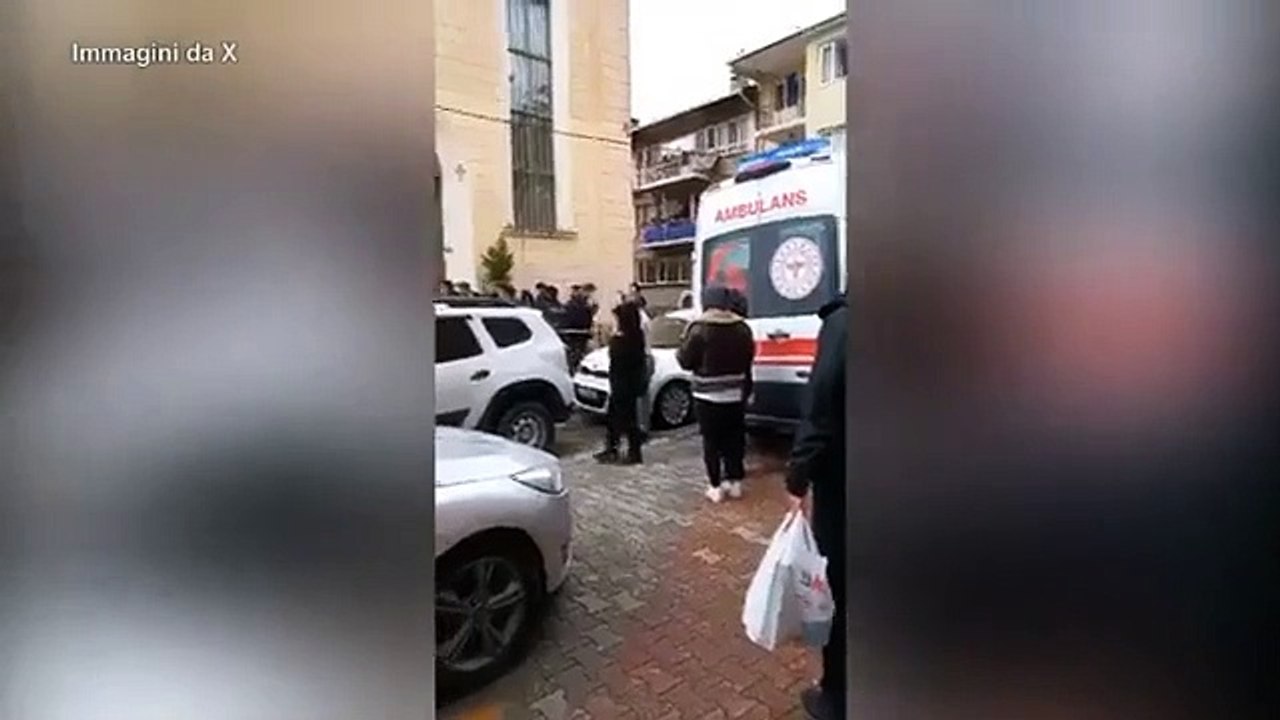 Istanbul, attacco a chiesa italiana: un morto
