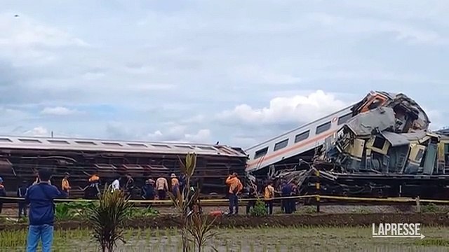 Indonesia, scontro tra treni a Giava: almeno tre morti