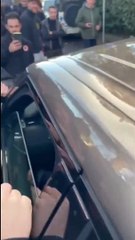 Roma, i tifosi fermano Belotti: "Una pizza in testa a Spinazzola?"