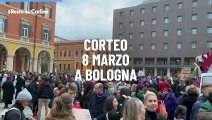 Corteo 8 marzo a Bologna, le donne si sono date appuntamento in piazza XX Settembre