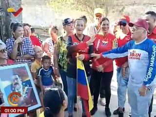 下载视频: Estructura del PSUV en Nueva Esparta postularon al Pdte. Nicolás Maduro a la reelección