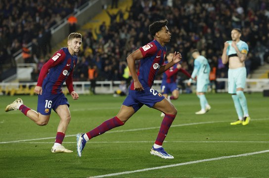 برشلونة يستعد لمواجهة نابولي بفوز صعب أمام ريال مايوركا