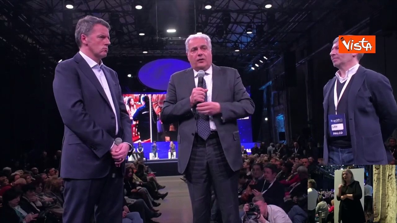 Caso Salis, il padre sul palco della Leopolda: "Il 28 marzo richiesta domiciliari, ma ? complesso"