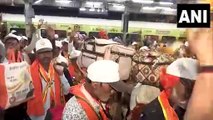 अयोध्या पहुंची छत्तीसगढ़ से भक्तों की टोली, राम-राम से गुंज उठा स्टेशन... देखें VIDEO