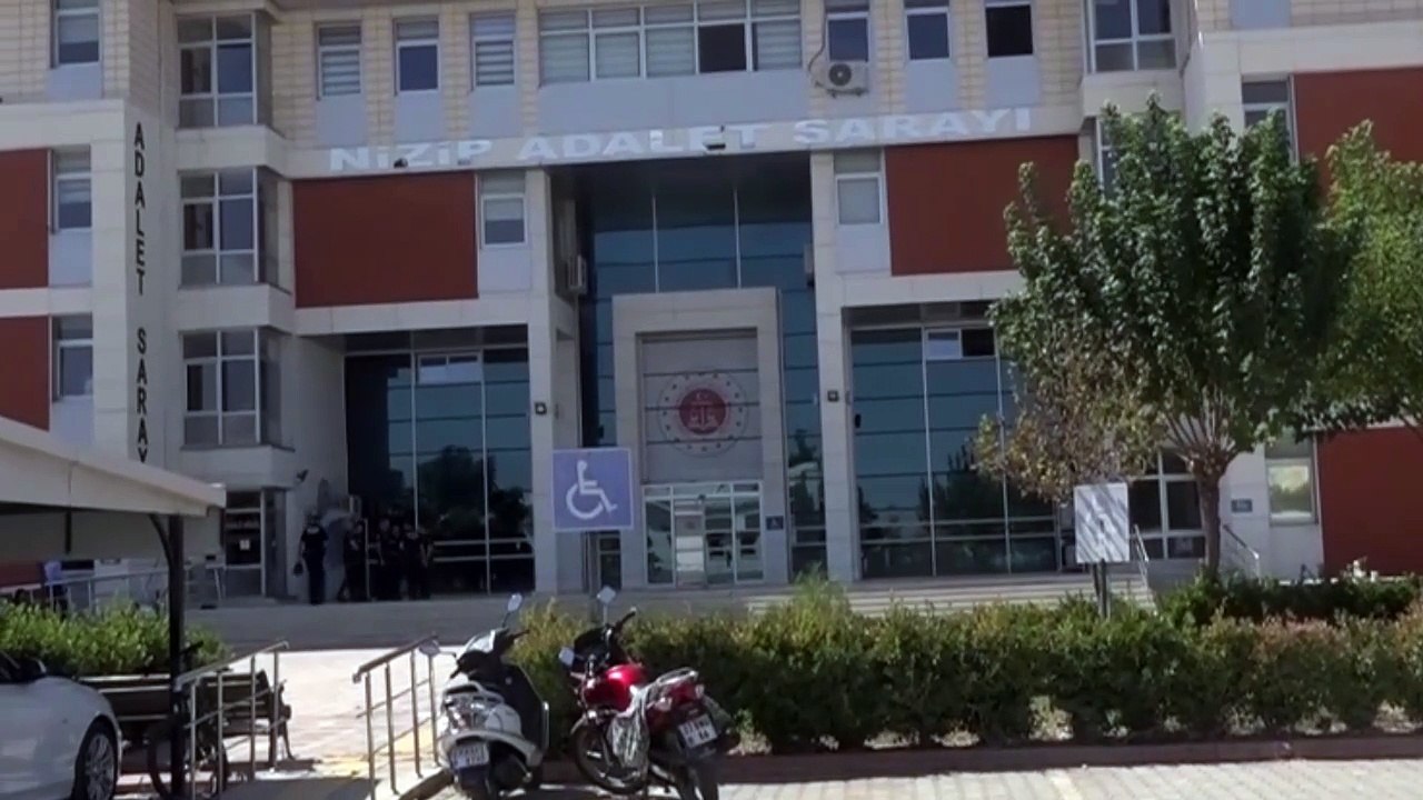 Depremde 51 kişinin öldüğü binanın firari sanık kardeşleri hakkında interpol kararı