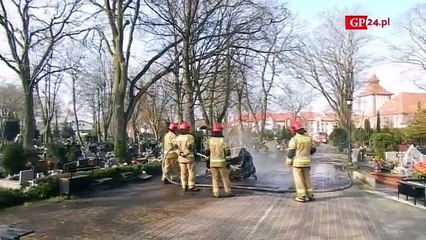 Pożar śmietników na cmentarzu w Ustce