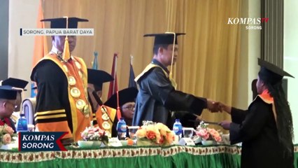 Ciptakan Insan dan Daya Saing Global Politeknik Saint Paul Sorong Luluskan Ratusan Mahasiswa