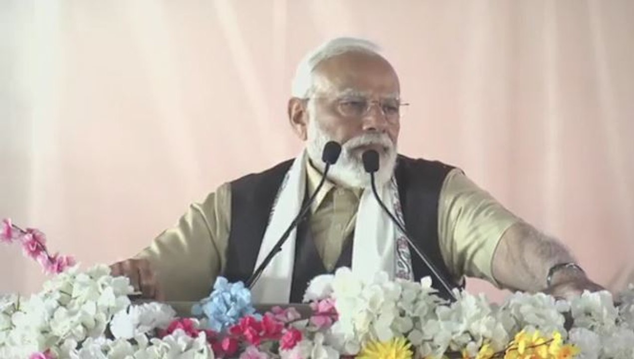 স্বাধীনতার পর কোনও উন্নয়ন হয়নি, গত ১০ বছরে উত্তরবঙ্গের উপর নজর দিয়েছে কেন্দ্র: Narendra Modi