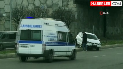 Batman'da virajı alamayan otomobil refüje çıktı