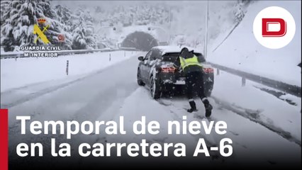 La Guardia Civil auxilia a los conductores atrapados por el temporal en la A-6 a la altura de León