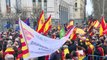 Miles de personas protestan respaldadas por PP y Vox para exigir la dimisión de Pedro Sánchez