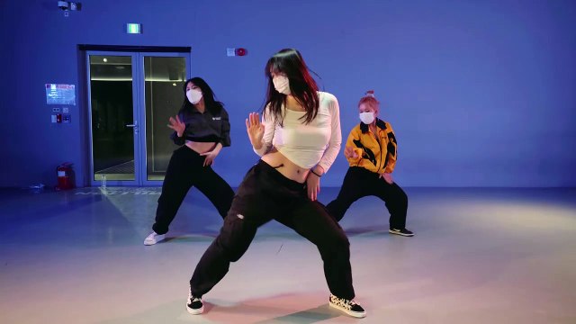 Amaarae - SAD GIRLZ LUV MONEY ft Moliy _ Redy Choreography