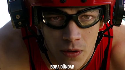 KİM DAHA HIZLI? Süpermen mi Flash mı?