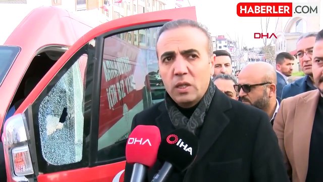 Arnavutköy'de Yeniden Refah Partisi seçim aracına silahlı saldırı