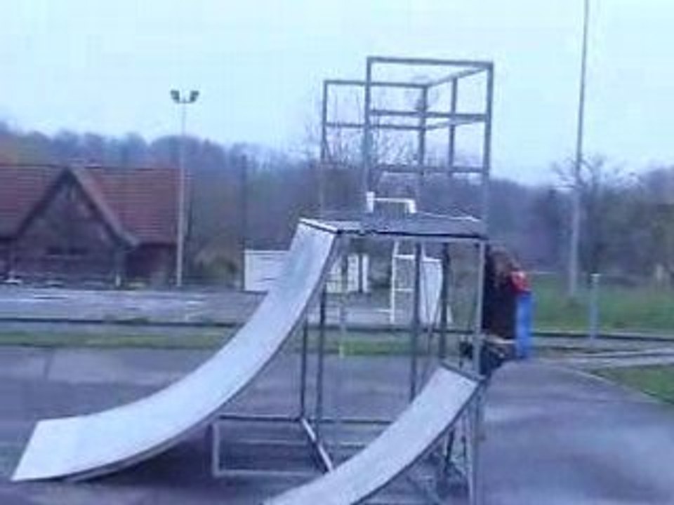 skate park avec chloé camille mylène tobogaan